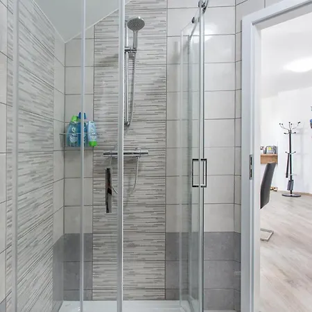 New 2019 City Centre Apt. Modern And Bright Apartman *